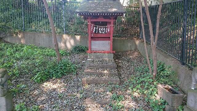 東京都調布市佐須町５丁目２８−１ 稲荷神社(佐須町)の写真1