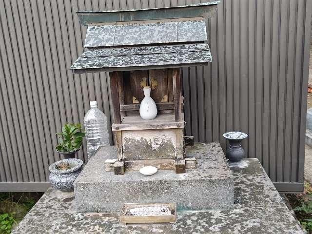 祠　鳥居の左脇の参拝記録1