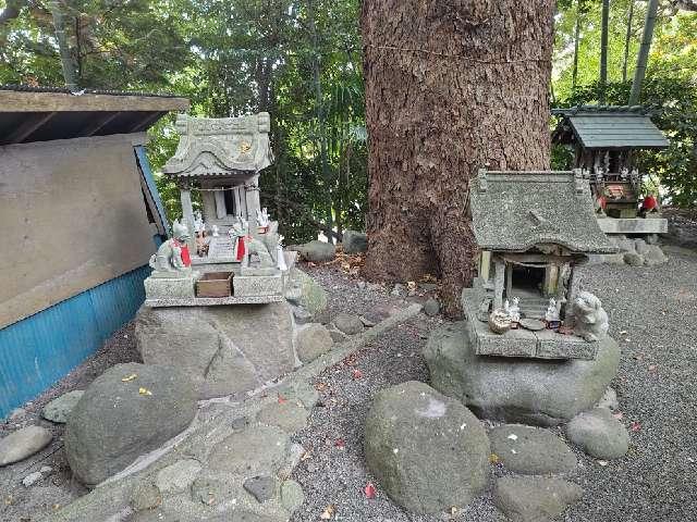 稲荷社（石祠 二基）の参拝記録1