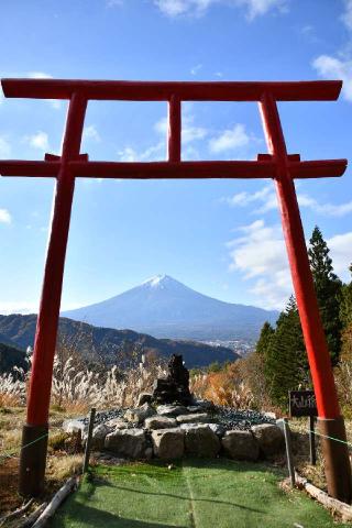 河口浅間神社 遥拝所 【天空の鳥居】の参拝記録(にゃすさん)