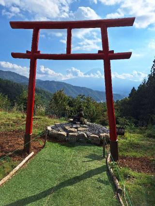 河口浅間神社 遥拝所 【天空の鳥居】の参拝記録(まーさんさん)