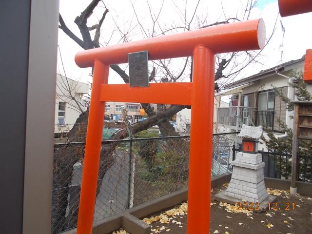 東京都板橋区赤塚6丁目15 御嶽神社(篠塚稲荷神社境内社)の写真1