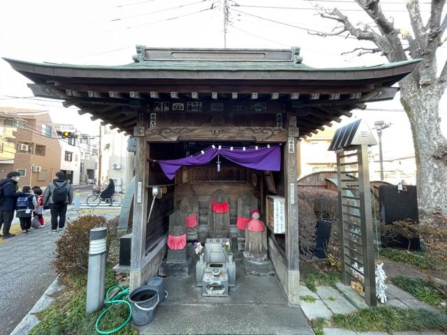 東京都世田谷区粕谷3丁目33 粕谷村地蔵尊の写真1