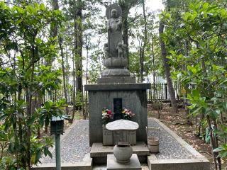 子育地蔵尊（龍雲寺境内）の参拝記録(Namiさん)