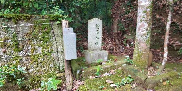 島根県出雲市東福町５４０ 稲荷神社(久多美神社境内社:東福町側)の写真1