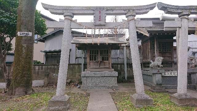 東京都足立区扇２丁目９−３ 稲荷大明神(扇三嶋神社境内)の写真1