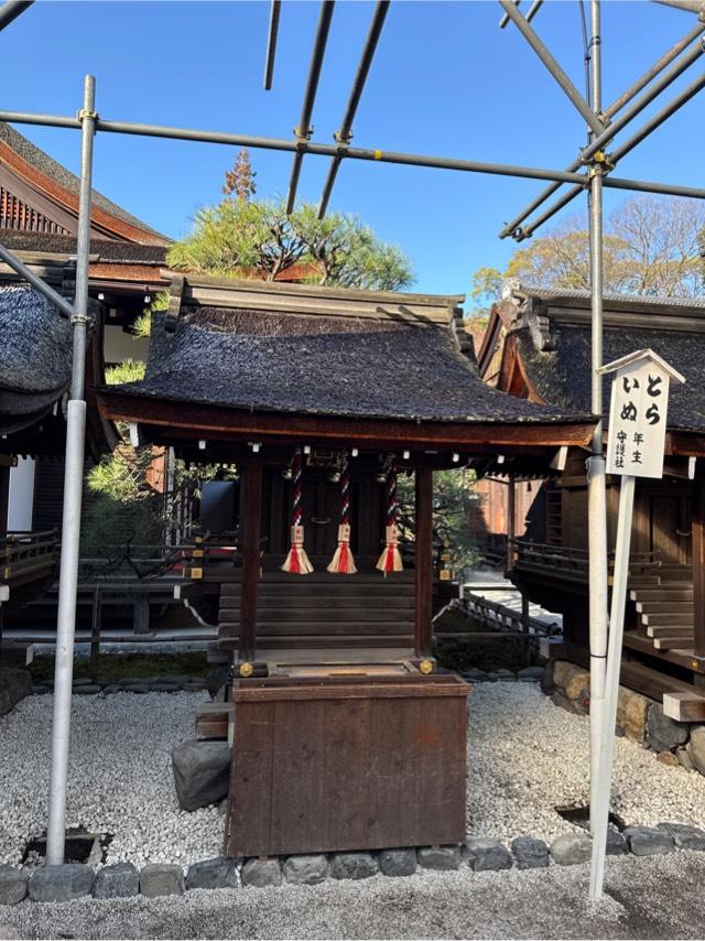 三言社中社（下鴨神社境内）の写真1