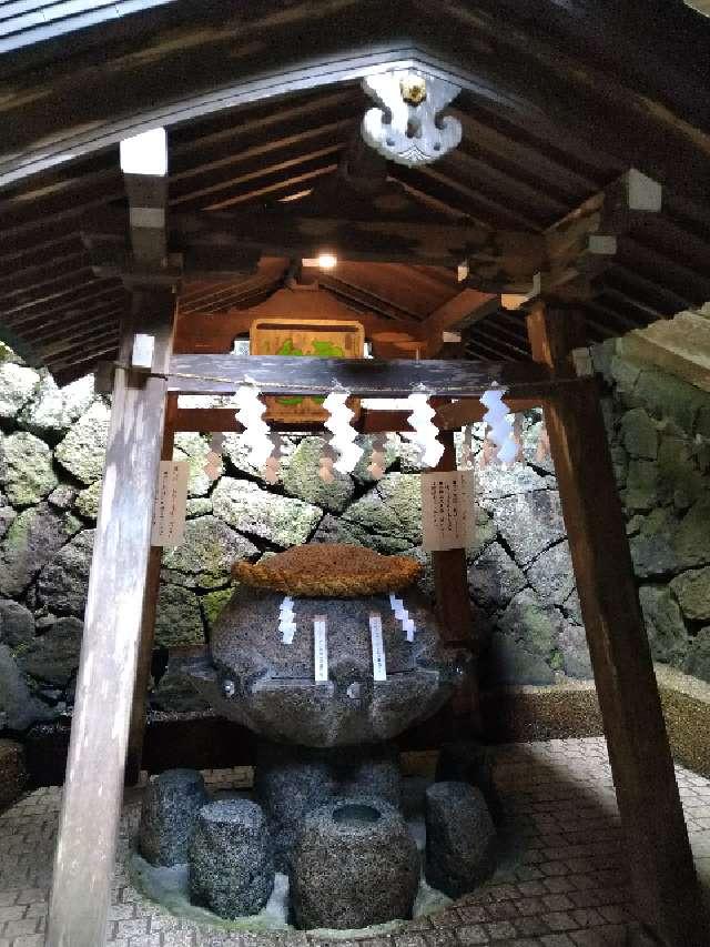 奈良県桜井市三輪２１−１ 薬井戸(狭井神社境内)の写真1