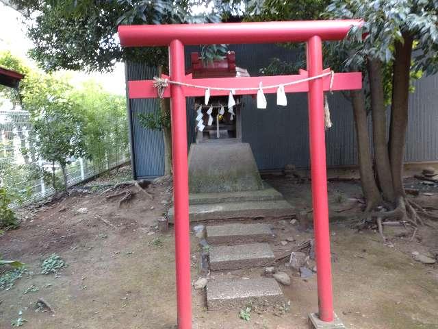 稲荷神社（小足立八幡神社境内社）の写真1