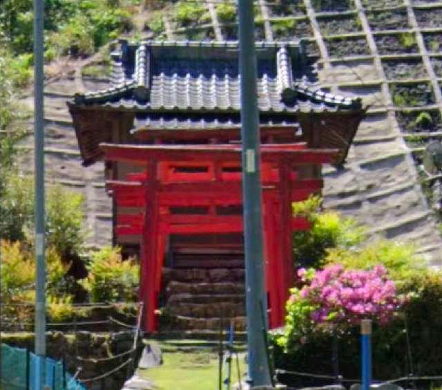 宿神三宝稲荷神社の写真1