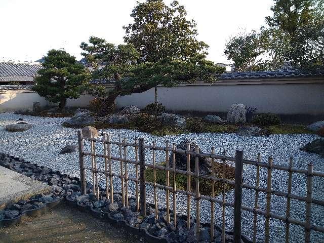 奈良県北葛城郡王寺町本町２丁目１ 亀集庭の写真1