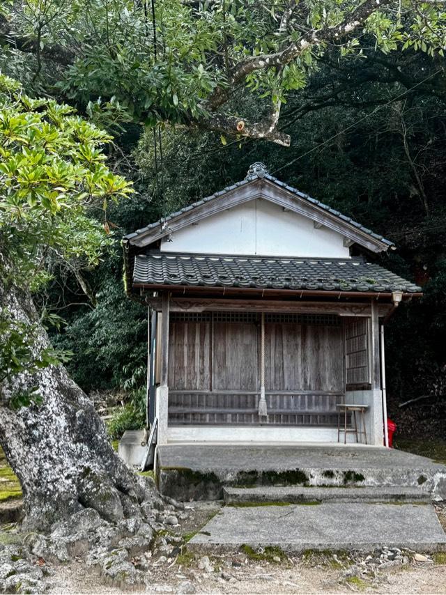 磯辺神社の写真1