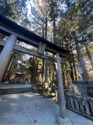 祖霊社（北口本宮冨士浅間神社　境内）の参拝記録(⛩️🐍🐢まめ🐢🐍⛩️さん)