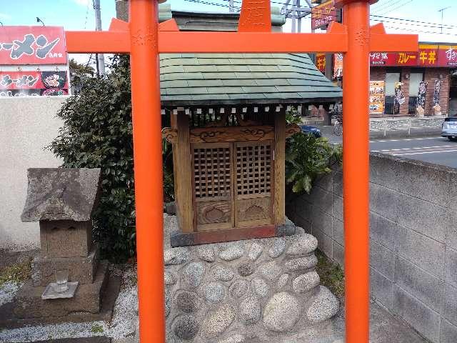 神奈川県伊勢原市白根118-1 神社（イエローハット伊勢原白根店駐車場）の写真1