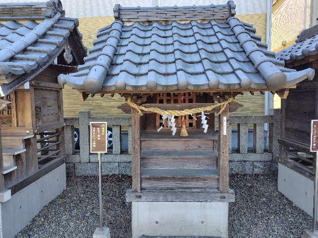 東京都足立区六木３丁目２６−１６ 胡録神社（六木諏訪神社境内社）の写真1