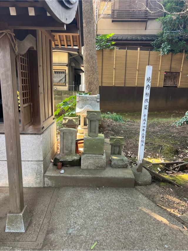 稲荷大明神（誉田八幡神社　境内社）の写真1