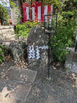 子育て親子石（田無神社）の参拝記録(はくすみさん)