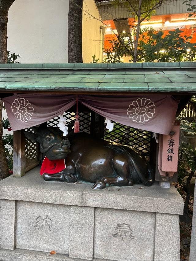神牛舎（露天神社　境内社）の写真1