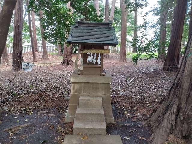 天祖若宮八幡宮境内社（本殿右側・緑の屋根）の写真1