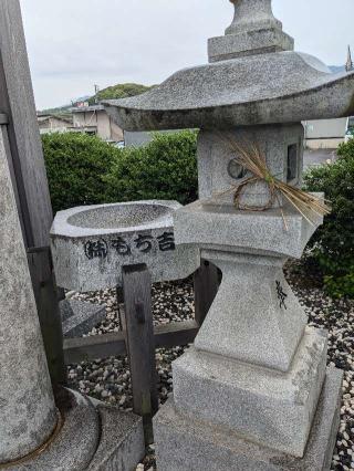 餅乃神社の参拝記録(こまいぬおさん)