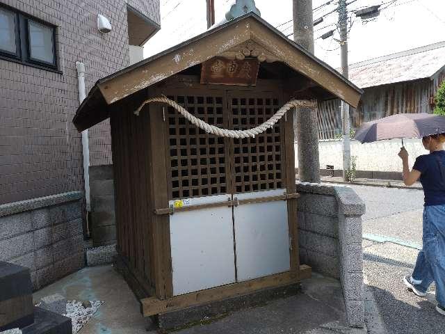 庚申堂と題目塔の写真1