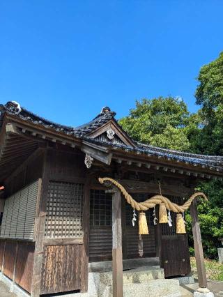 魚鳥池神社の参拝記録(こまいぬおさん)