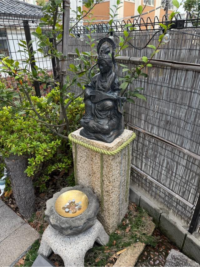 銭洗辨財天の写真1