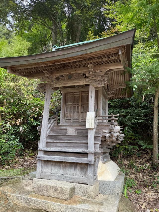 年徳神社（山王宮日吉神社境内）の写真1