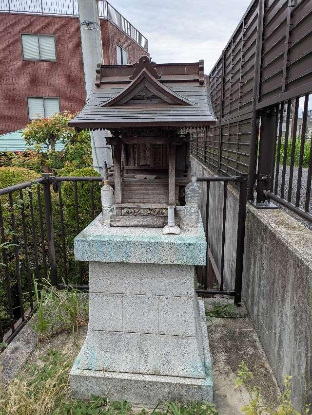 小神社の写真1