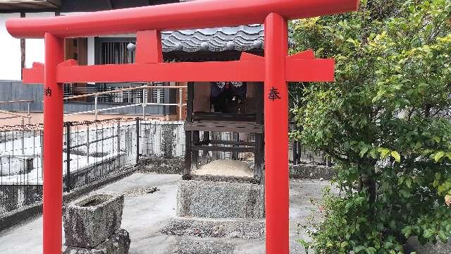 阿房坂にある神社の写真1