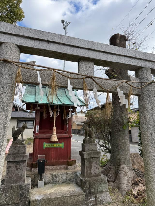 稲荷社（室城神社　境内）の写真1