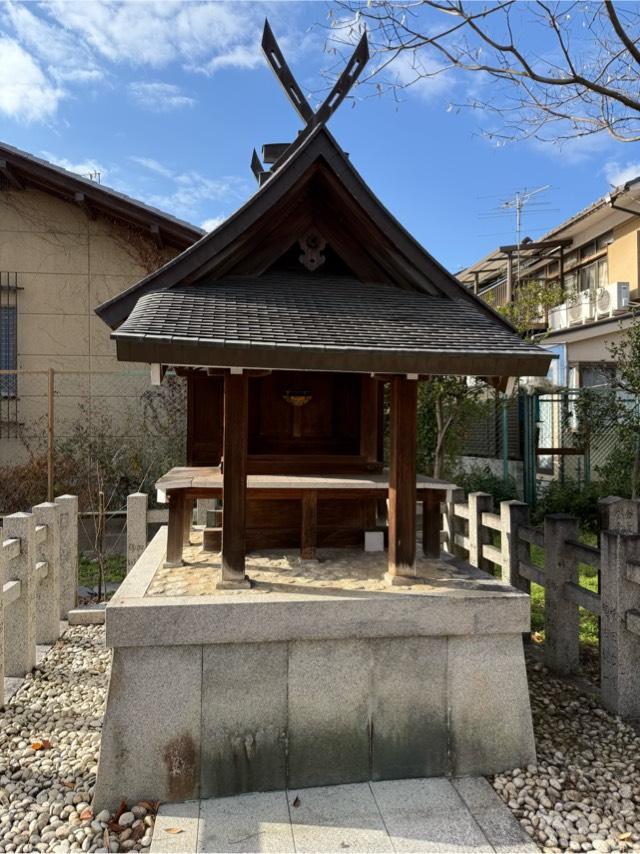 葵忠社（車折神社境内）の写真1