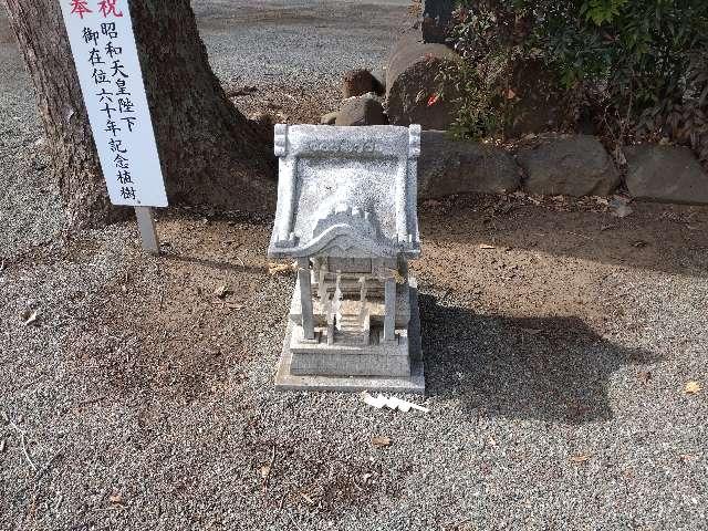 十二柱神社境内社（天皇在位60周年記念植樹右側）の写真1