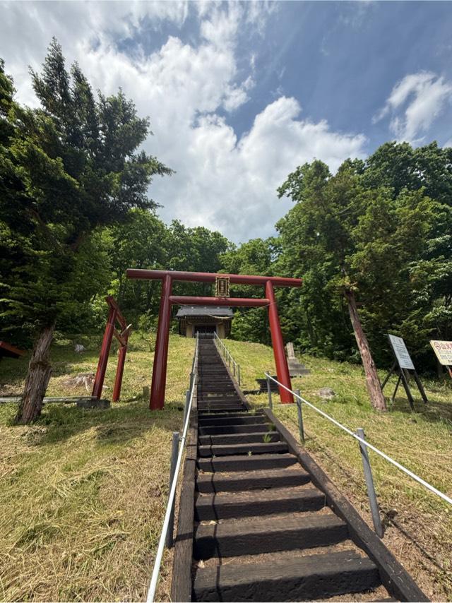 就実八幡神社の写真1