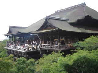 音羽山 清水寺(西国第十六番)の写真1