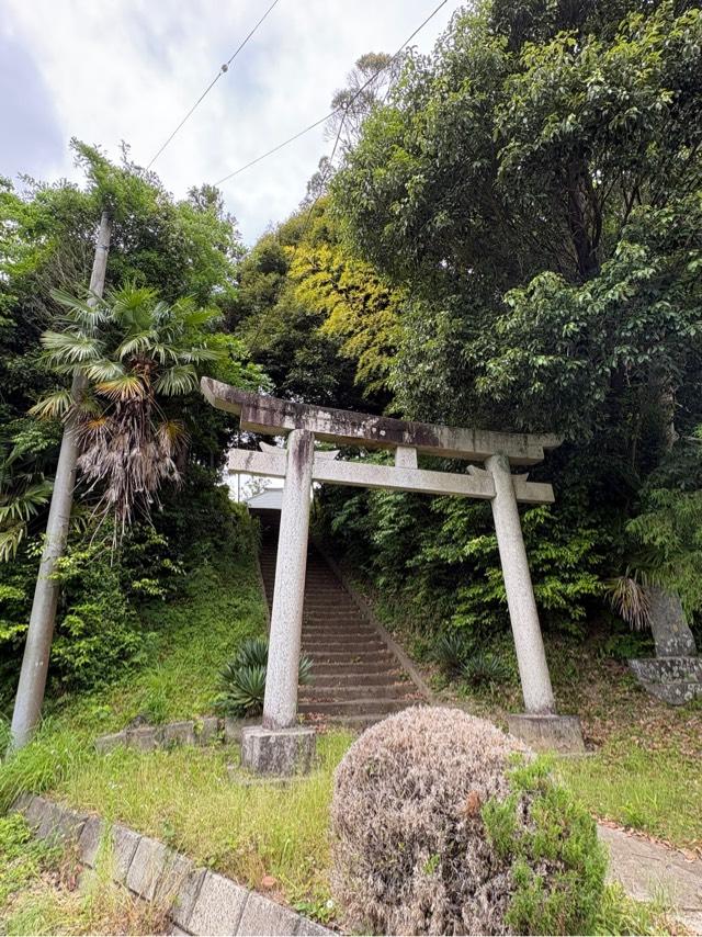 皇産靈神社の写真1