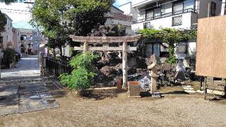 綾瀬稲荷神社の参拝記録(りんごぐみさん)