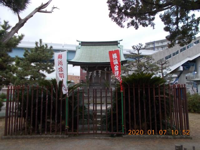 神奈川県横浜市金沢区瀬戸2 琵琶島神社（瀬戸神社摂社）の写真4