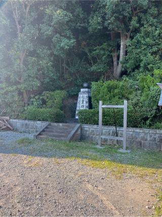 慰霊碑（白旗神社境内）の参拝記録(⛩️🐍🐢まめ🐢🐍⛩️さん)
