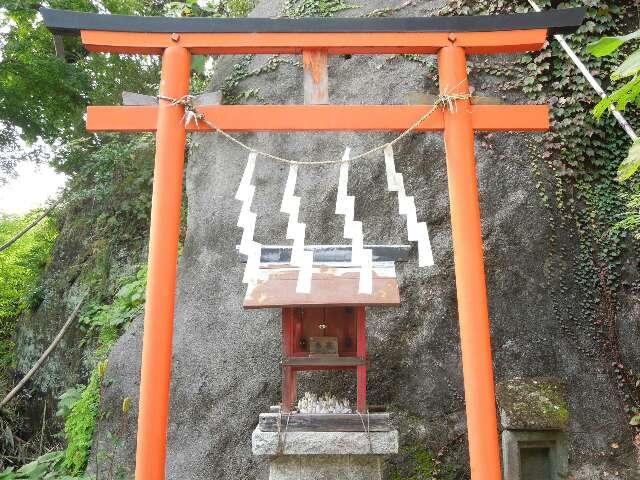 神奈川県横須賀市追浜本町1ｰ9 雷神社 稲荷社（雷神社末社）の写真1