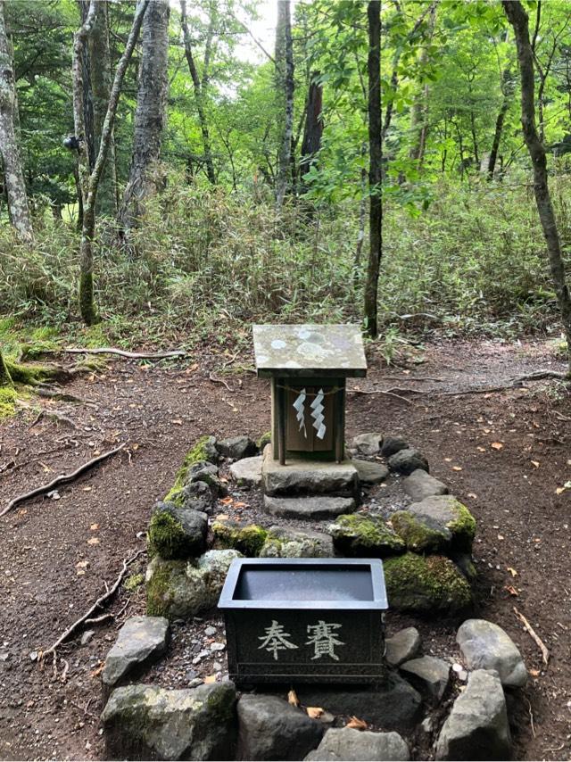 新屋山神社 奥宮の参拝記録(りんさん)